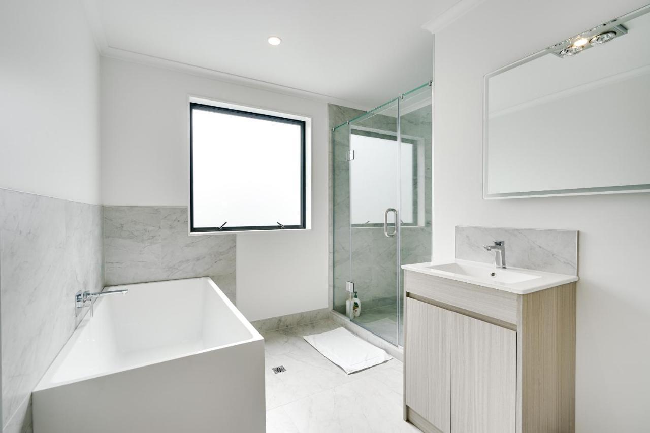Fabulous River View - Brand New House In Hamilton Exteriér fotografie