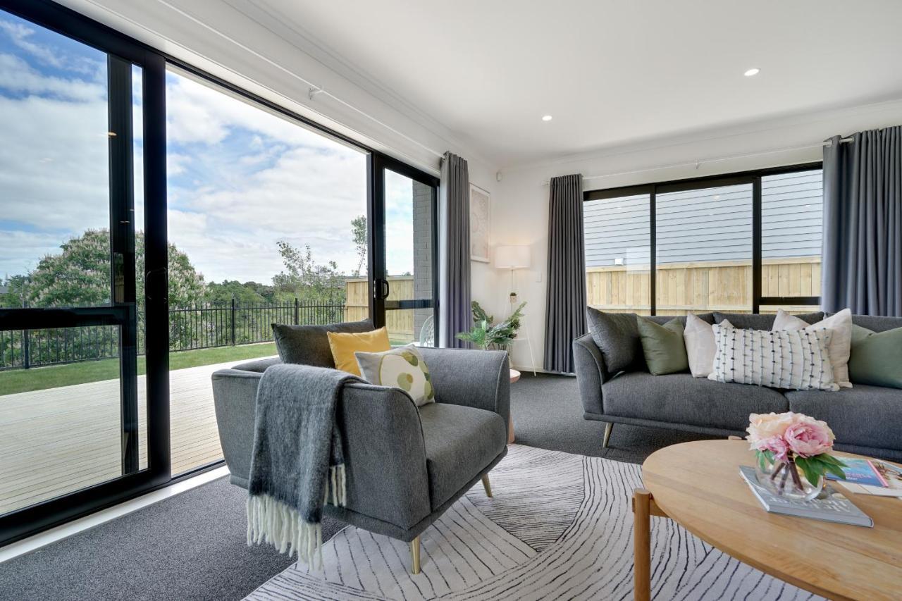 Fabulous River View - Brand New House In Hamilton Exteriér fotografie