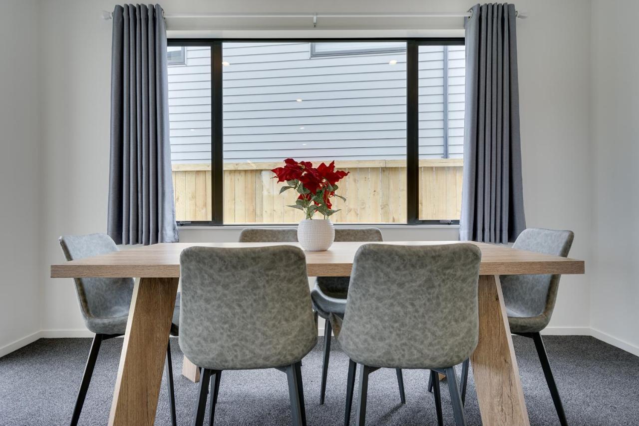 Fabulous River View - Brand New House In Hamilton Exteriér fotografie